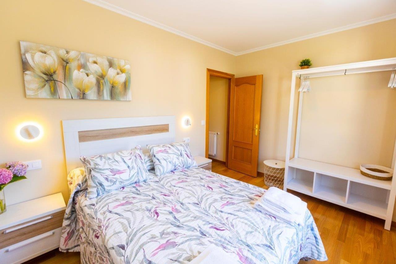 Apartamentos Riamar 2 Ribadeo Exteriör bild