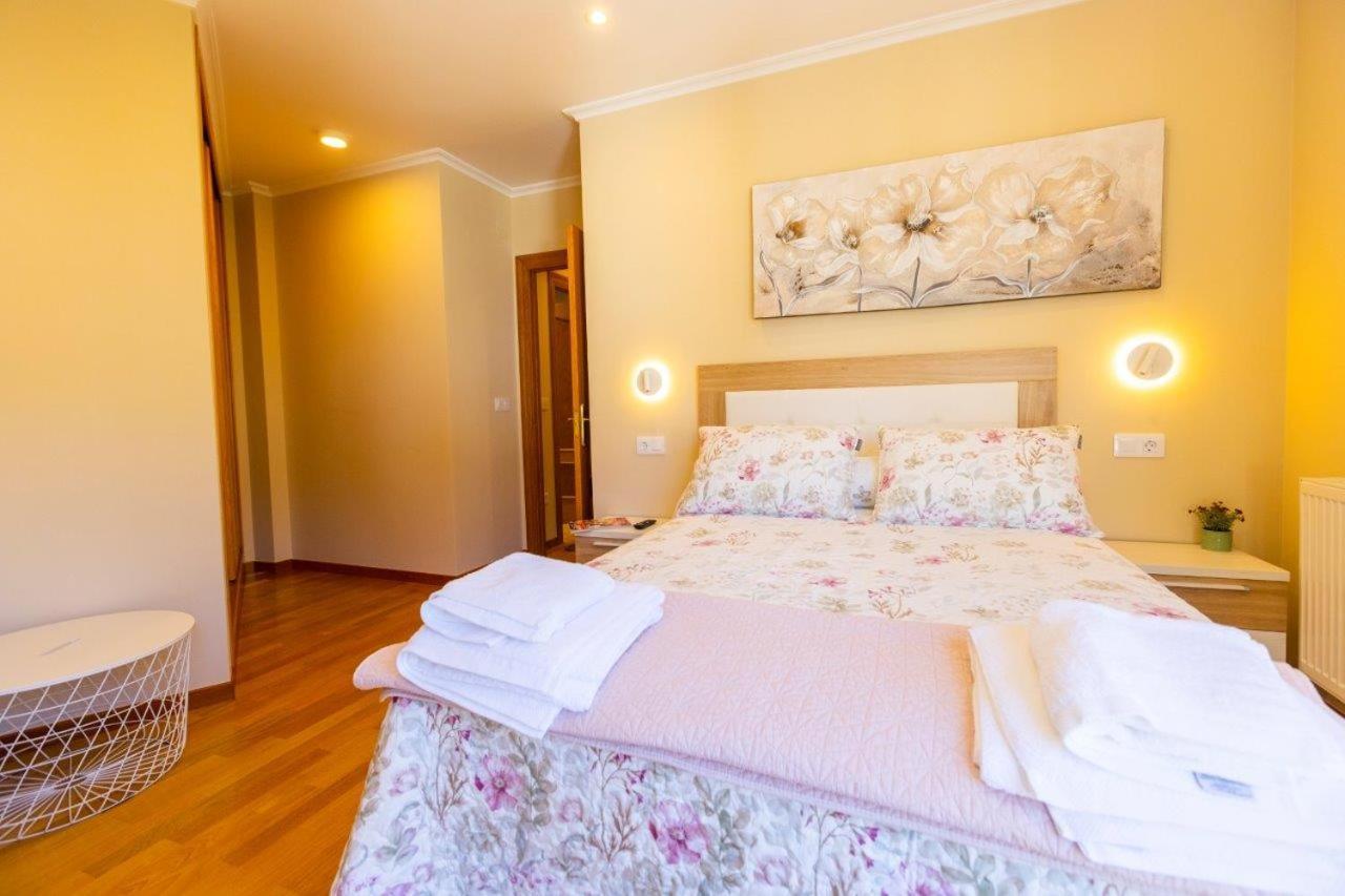 Apartamentos Riamar 2 Ribadeo Exteriör bild